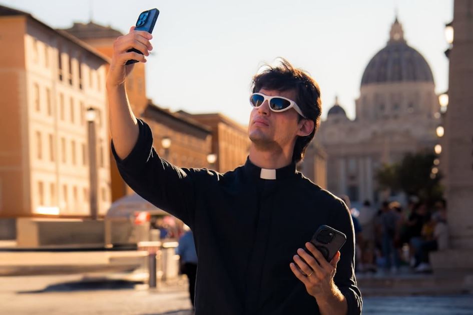 Social, fede, religione: la scelta di Alberto Ravagnani e la vita dei sacerdoti oggi